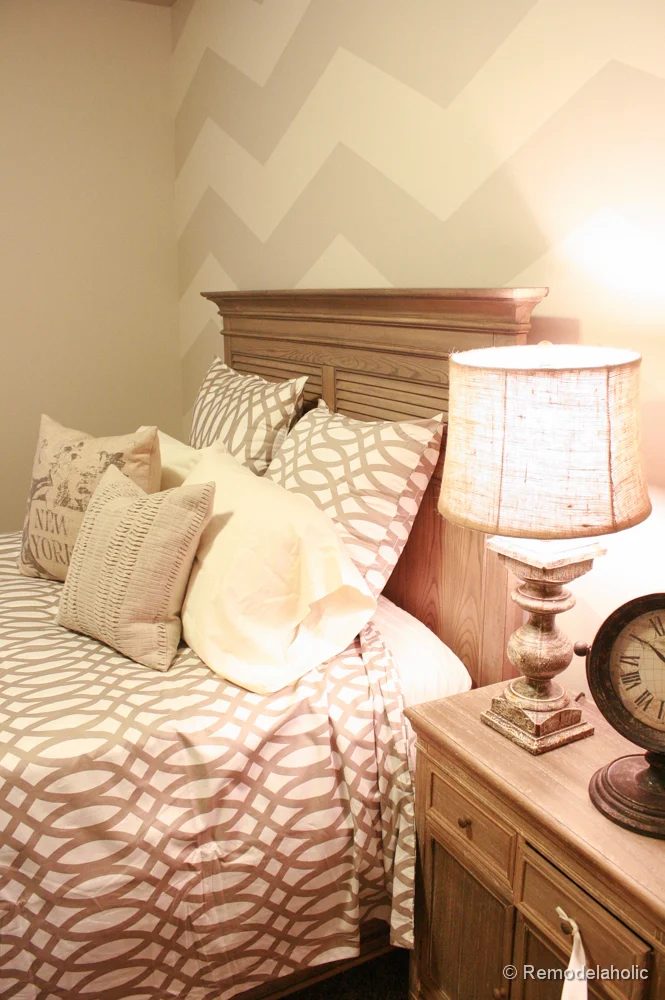 wall painting options, two tone subtle chevron striped wall