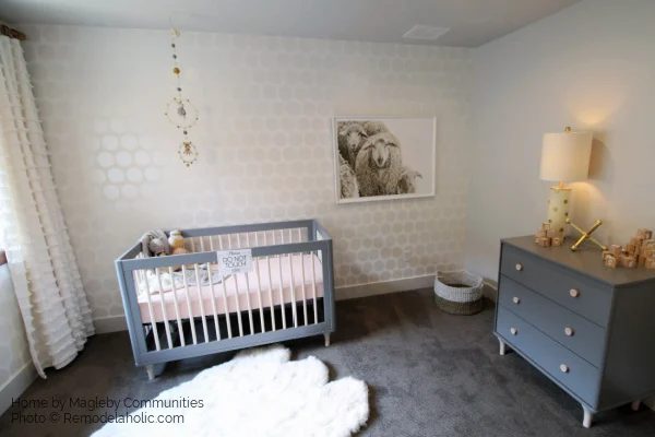 direct Wall Painting Design options For Nursery Bedroom, Tone On Tone Sheen Polka Dot Accent Wall, Bekob SLPH18 H14