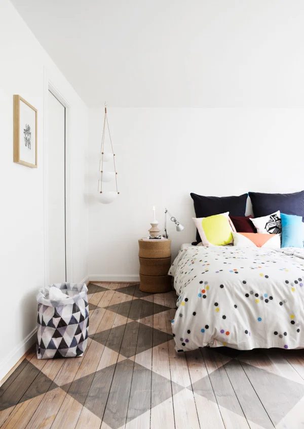 oversized-pillows-headboard-design-milk