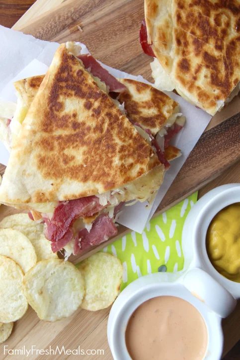 Quesadillas are so straightforward to make and your whole family will love eating them for lunch or dinner. Here are delicious 25 quesadilla recipes to try! 25 Quesadilla Recipes f