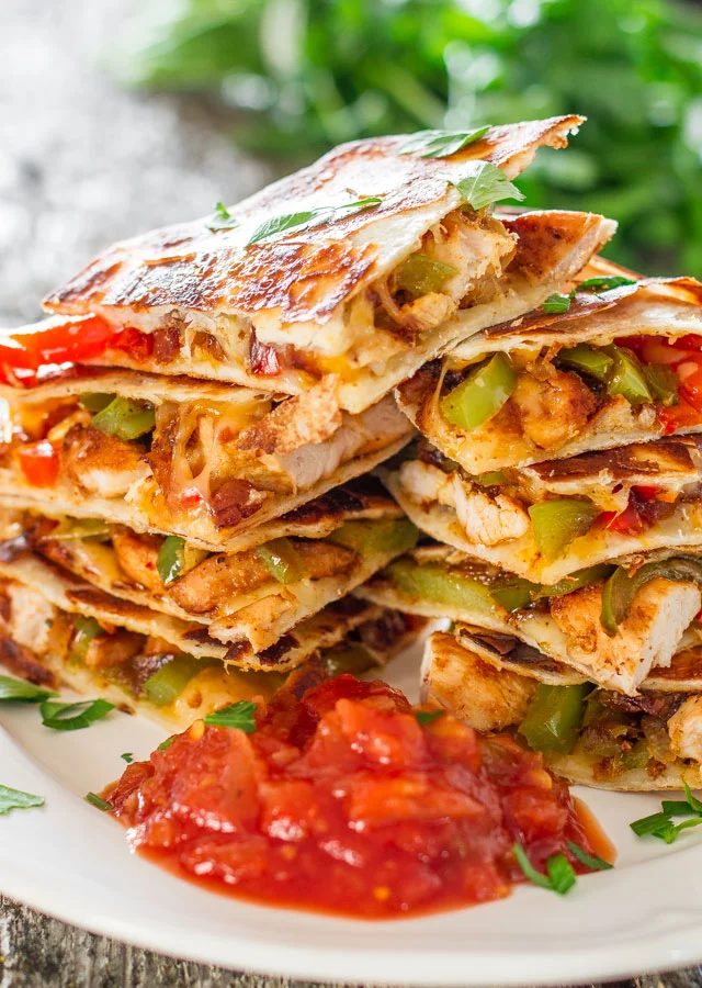 Quesadillas are so straightforward to make and your whole family will love eating them for lunch or dinner. Here are delicious 25 quesadilla recipes to try! 25 Quesadilla Recipes f