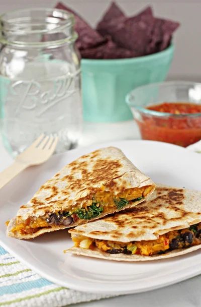 Quesadillas are so straightforward to make and your whole family will love eating them for lunch or dinner. Here are delicious 25 quesadilla recipes to try! 25 Quesadilla Recipes f