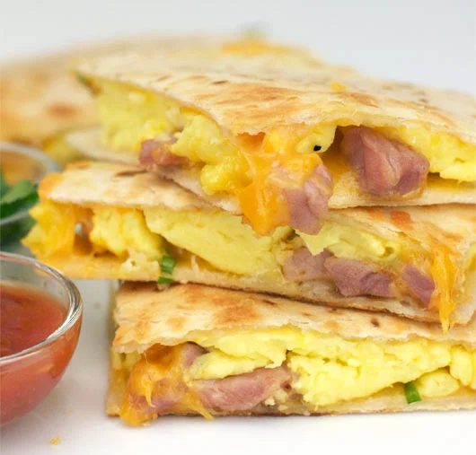 Quesadillas are so straightforward to make and your whole family will love eating them for lunch or dinner. Here are delicious 25 quesadilla recipes to try! 25 Quesadilla Recipes f
