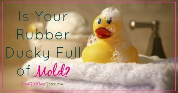 5-Eco-Friendly-Ways-to-Clean-Moldy-Bath-Toys-GoodGirlGoneGreen-600x314
