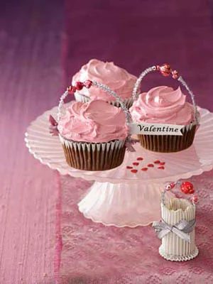 Country living little cupcake baskets