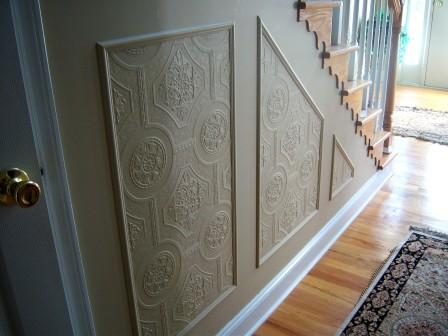 faux wainscoting using paintable wallpaper, Suzy's Sitcom on Bekob