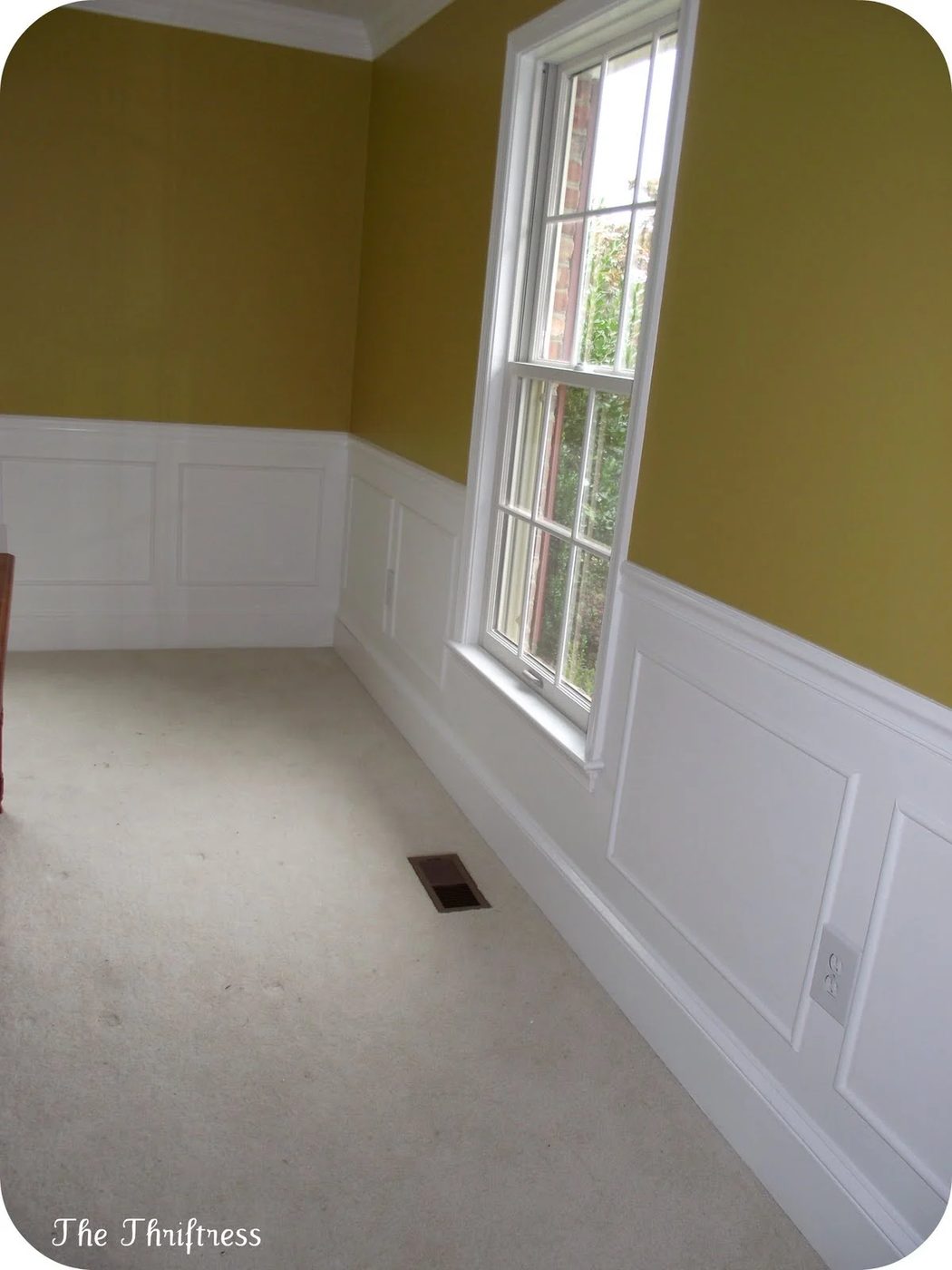 direct picture frame wainscoting, The Thriftress on Bekob