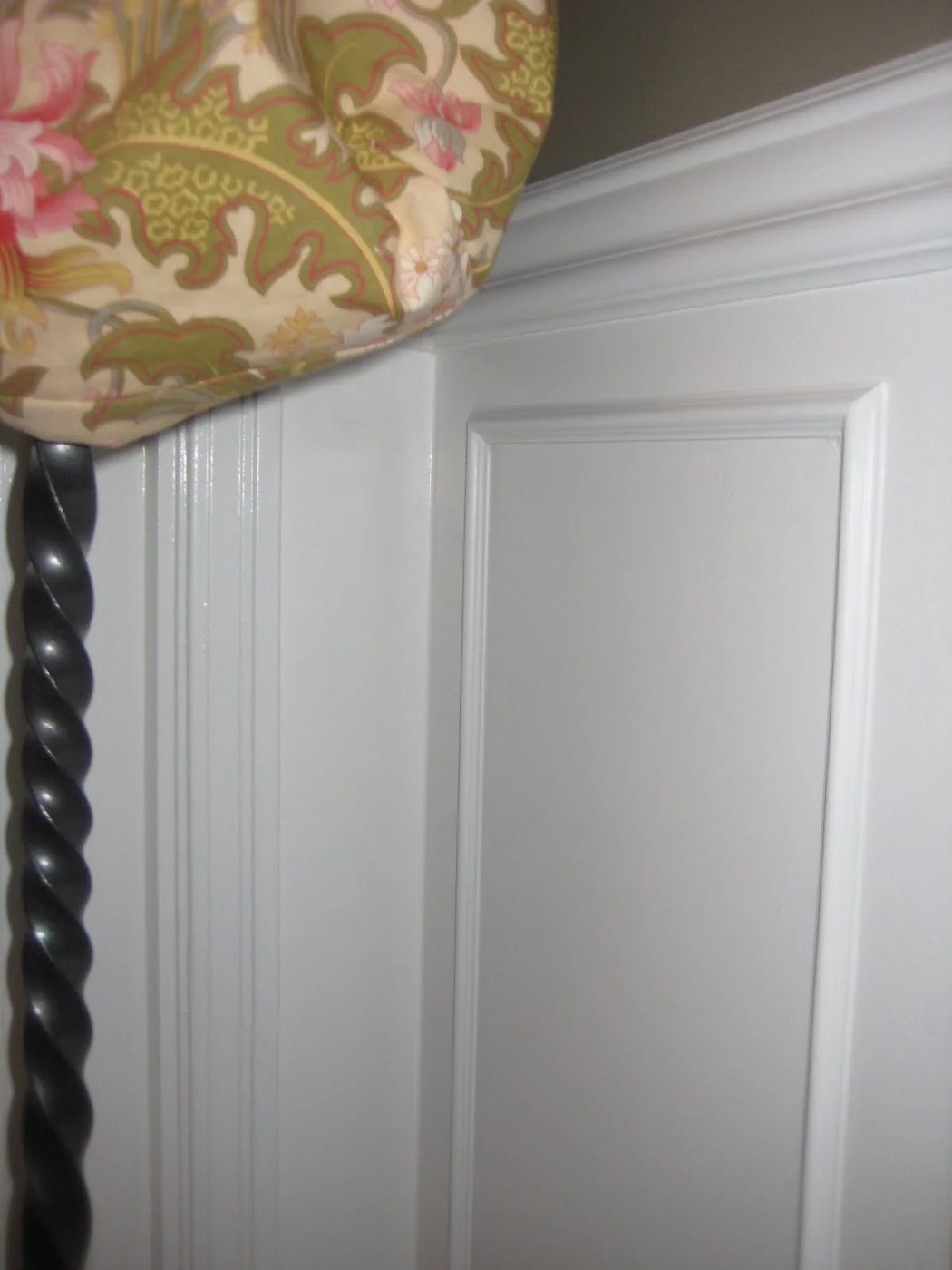 direct faux picture frame wainscoting, Willow Wisp Cottage on Bekob