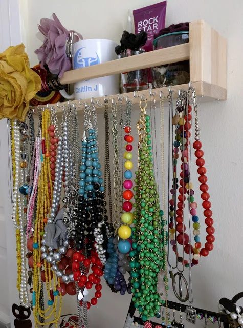 Bekvam Spice Rack method necklace organizer