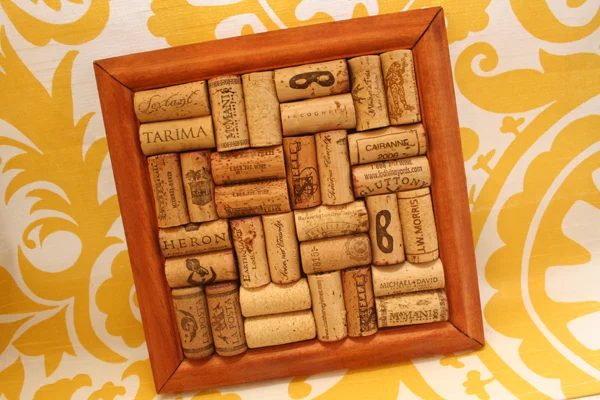 Do you save all of your wine corks? Here are 25 memorable wine cork Handmade options for you to try! 25 Wine Cork Handmade options via tipsaholic.com #wine #corks #handmade #projec