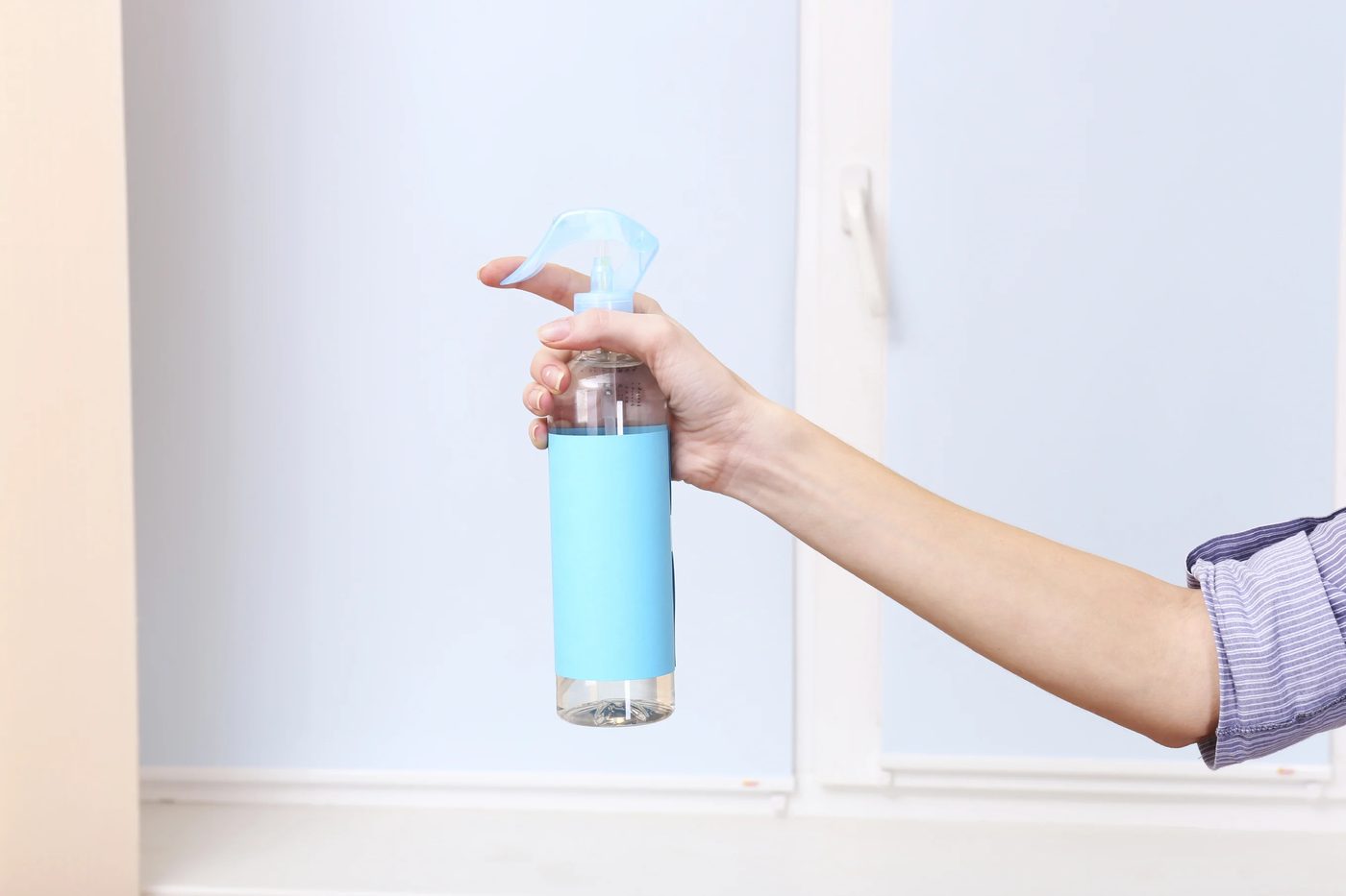 Purification essential oil can do so much for your health and your home! Here are 26 ways to use purification essential oil that you need to know about now. 26 Ways to Use Purifica