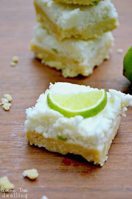 Sometimes you just want something sweet without having to turn on the oven. These 27 delicious no-bake desserts will hit the spot! 27 Scrumptious No-Bake Desserts via tipsaholic.co
