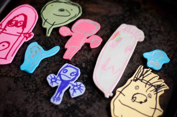 Looking for an straightforward and fun Handmade project to tackle on a slow weekend day? Try one of these 28 Handmade magnet projects, which would also make great gifts! 28 solid H