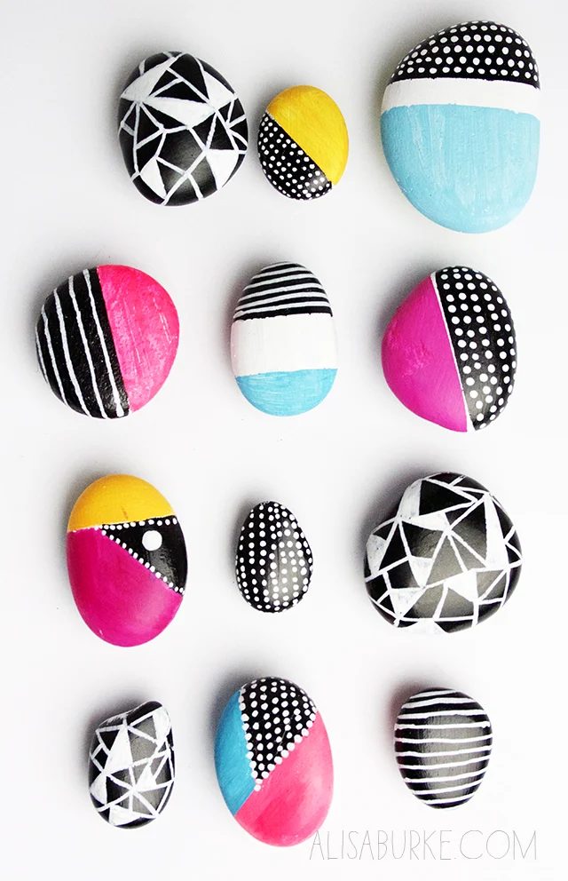 Looking for an straightforward and fun Handmade project to tackle on a slow weekend day? Try one of these 28 Handmade magnet projects, which would also make great gifts! 28 solid H