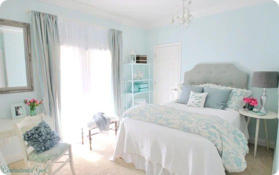 Centsational Girl soft blue and gray room
