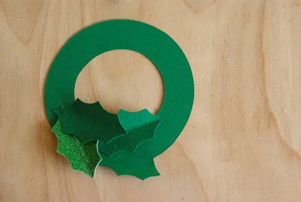 Elf on a Shelf options from the Cricut Design Team via Tipsaholic-014