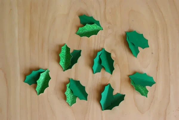 Elf on a Shelf options from the Cricut Design Team via Tipsaholic-010