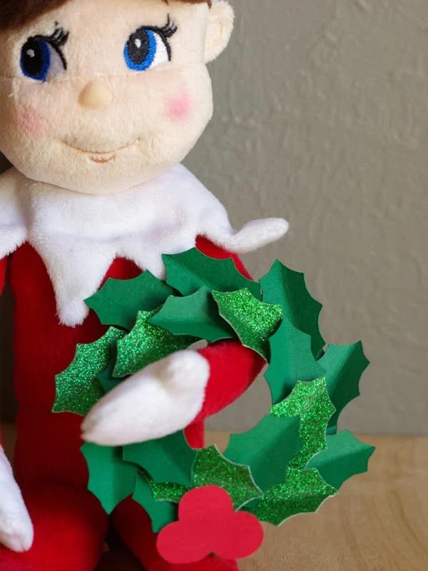 Elf on a Shelf options from the Cricut Design Team via Tipsaholic-006