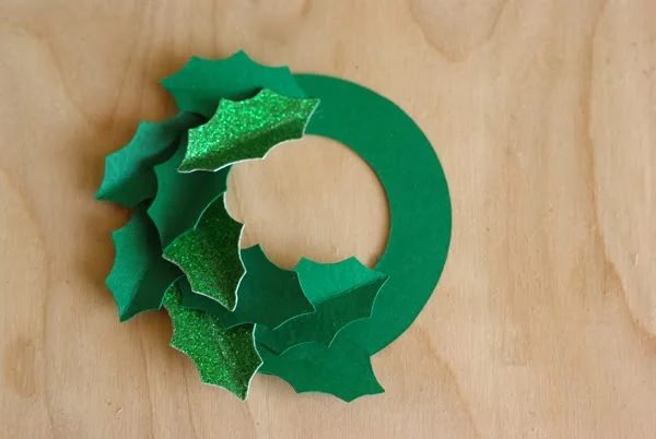 Elf on a Shelf options from the Cricut Design Team via Tipsaholic-016