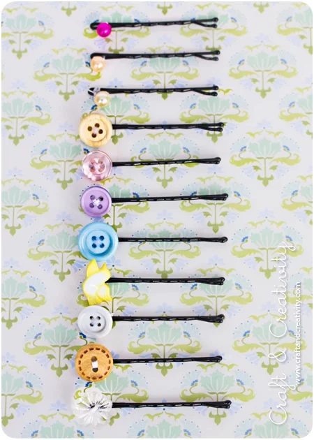 If you're tired of the same boring, store-bought stuff, try making your own Handmade hair accessories! Here're 30 of the best headbands, clips, bobbies and more. 30 Adorable Handma