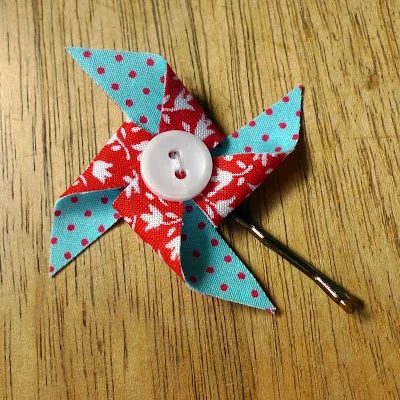 If you're tired of the same boring, store-bought stuff, try making your own Handmade hair accessories! Here're 30 of the best headbands, clips, bobbies and more. 30 Adorable Handma