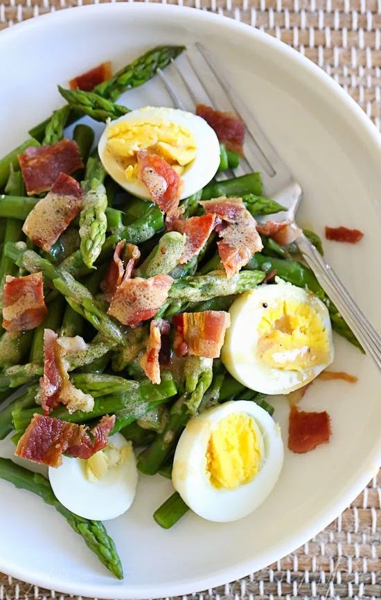 Asparagus, a tasty spring vegetable, can protect against heart disease and cancer. Eat more asparagus by trying these 30 delicious asparagus recipes! 30 Delicious Asparagus Recipes