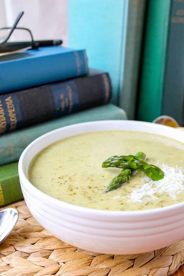 Asparagus, a tasty spring vegetable, can protect against heart disease and cancer. Eat more asparagus by trying these 30 delicious asparagus recipes! 30 Delicious Asparagus Recipes