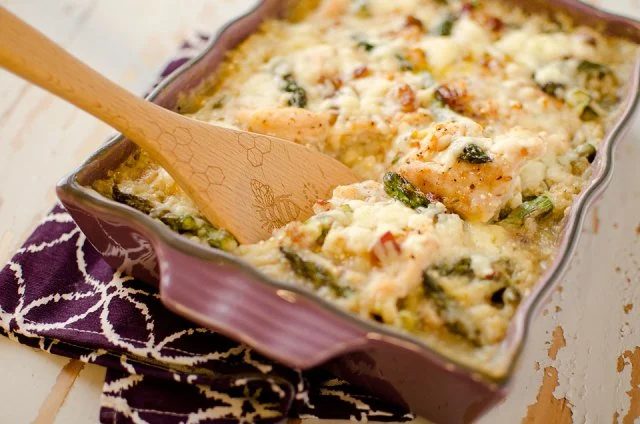 Asparagus, a tasty spring vegetable, can protect against heart disease and cancer. Eat more asparagus by trying these 30 delicious asparagus recipes! 30 Delicious Asparagus Recipes
