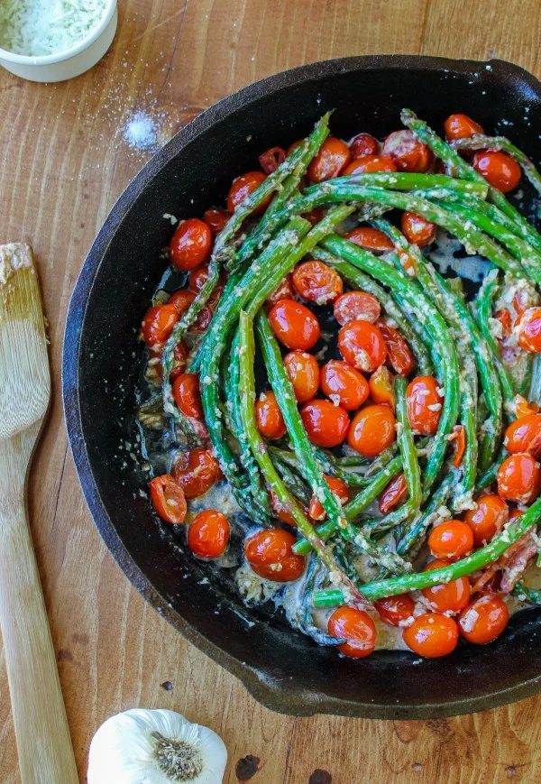 Asparagus, a tasty spring vegetable, can protect against heart disease and cancer. Eat more asparagus by trying these 30 delicious asparagus recipes! 30 Delicious Asparagus Recipes