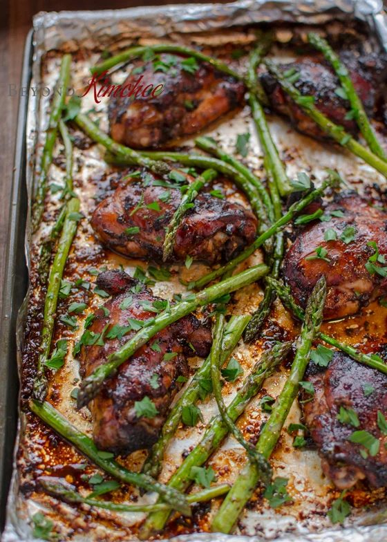 Asparagus, a tasty spring vegetable, can protect against heart disease and cancer. Eat more asparagus by trying these 30 delicious asparagus recipes! 30 Delicious Asparagus Recipes