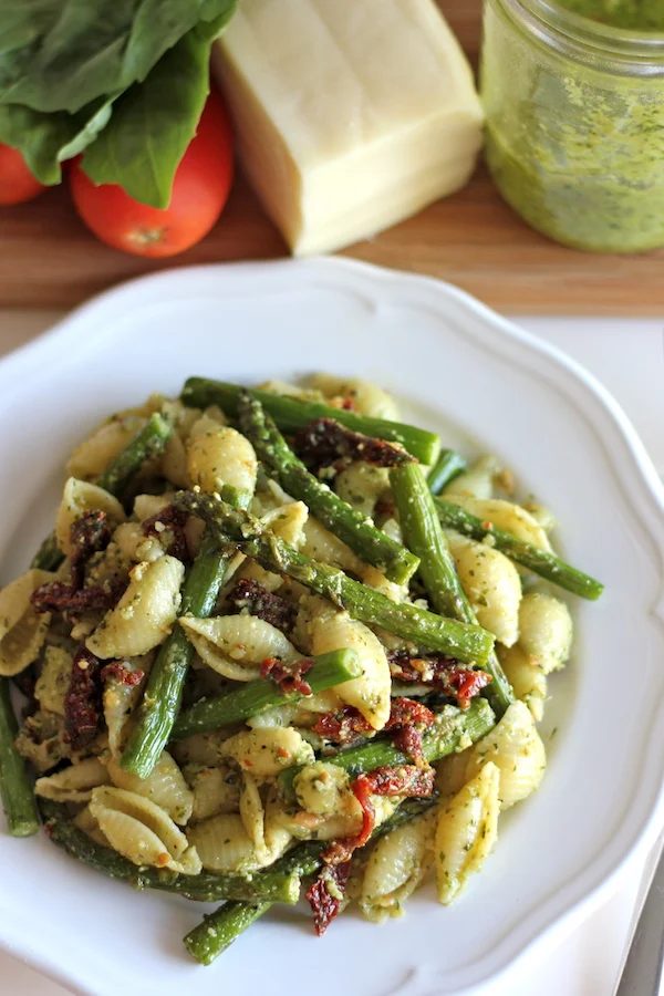 Asparagus, a tasty spring vegetable, can protect against heart disease and cancer. Eat more asparagus by trying these 30 delicious asparagus recipes! 30 Delicious Asparagus Recipes