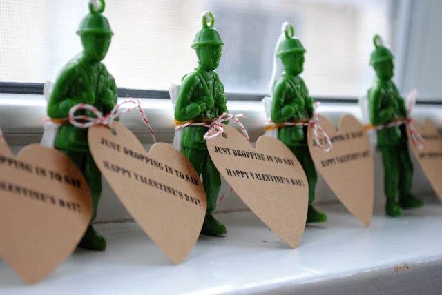 Sometimes there can be too much candy on Valentine's Day. Avoid too much sugar by gifting one of these 30 Clever Food-Free Valentines for Kids - tipsaholic, #valentines, #valentine