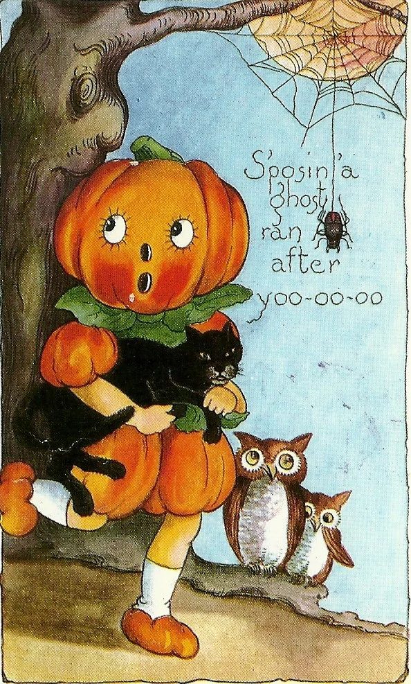 Add something fun and unique to your Halloween decor with one of these 30+ Free Printable Vintage Halloween Images featured on Bekob.com