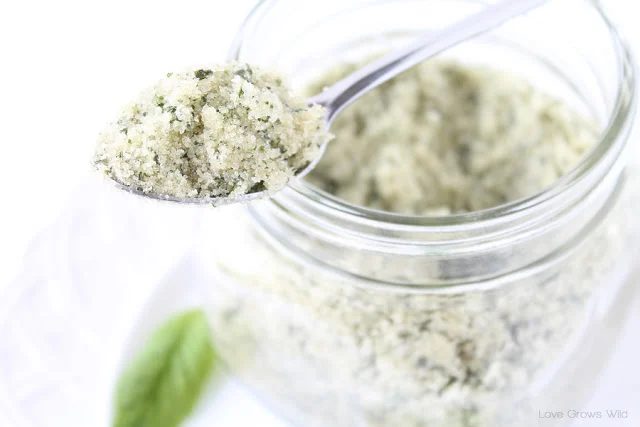 Have a lot of fresh mint to use up? Or maybe you're just in the mood for some minty recipes? Here are 30 fun fresh mint recipes, both savory and sweet! 30 Refreshingly Delicious Fr