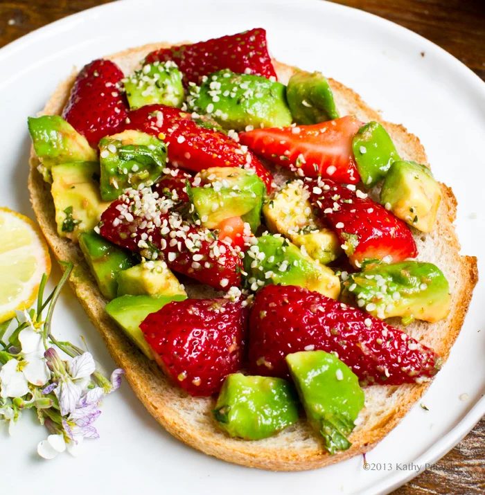 Have a lot of fresh mint to use up? Or maybe you're just in the mood for some minty recipes? Here are 30 fun fresh mint recipes, both savory and sweet! 30 Refreshingly Delicious Fr