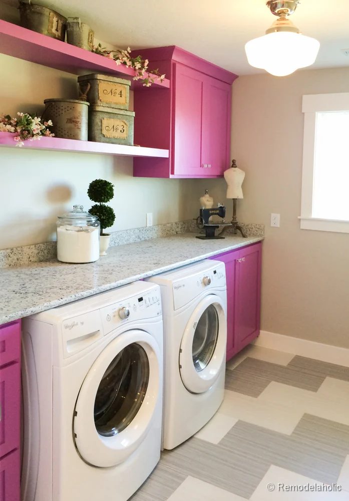 Bright and colorful laundry room with a huge countertop. Fabulous Laundry room design options from @Bekob