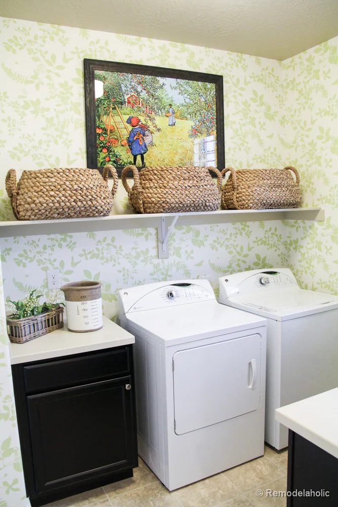Add shelving for baskets above machines in the laundry room. Fabulous Laundry room design options from @Bekob