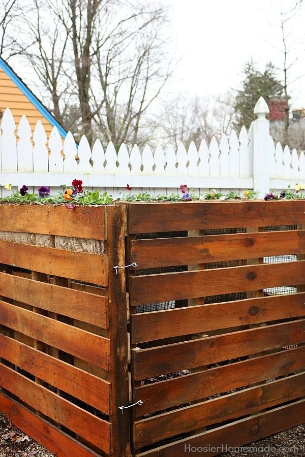 wooden-pallet-compost-bin-hoosier-homemade