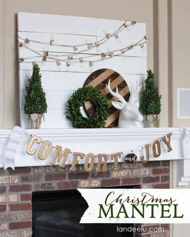 Get Ready To Decorate Your Fireplace Mantel For Christmas So May Fun And Unique options In This List Of 30 well fitted Holiday Mantels Featured On Bekob ComGet Ready To Decorate Y
