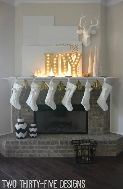 Get Ready To Decorate Your Fireplace Mantel For Christmas So May Fun And Unique options In This List Of 30 well fitted Holiday Mantels Featured On Bekob ComGet Ready To Decorate Y