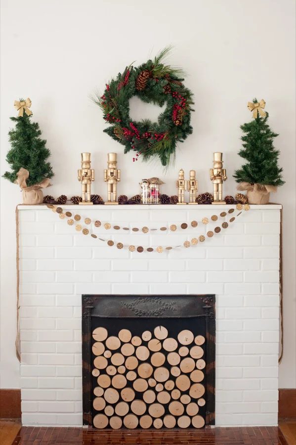Get Ready To Decorate Your Fireplace Mantel For Christmas So May Fun And Unique options In This List Of 30 well fitted Holiday Mantels Featured On Bekob ComGet Ready To Decorate Y