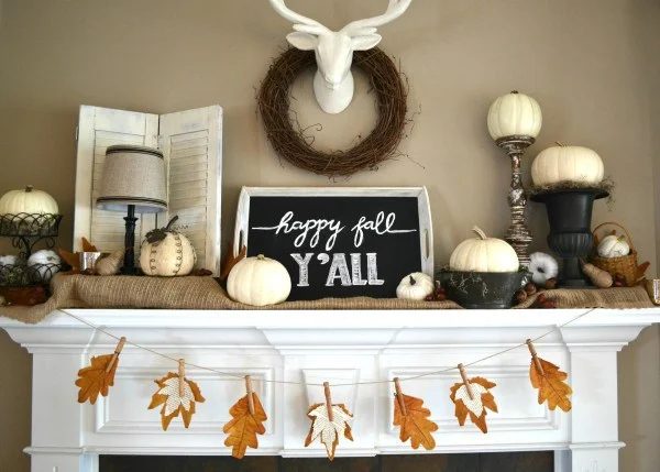 Take your decor from Fall to Thanksgiving by changing a couple of things and using this inspiration. 30 well fitted Thanksgiving Mantels Featured On Bekob.com