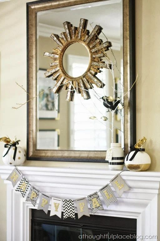 Take your decor from Fall to Thanksgiving by changing a couple of things and using this inspiration. 30 well fitted Thanksgiving Mantels Featured On Bekob.com