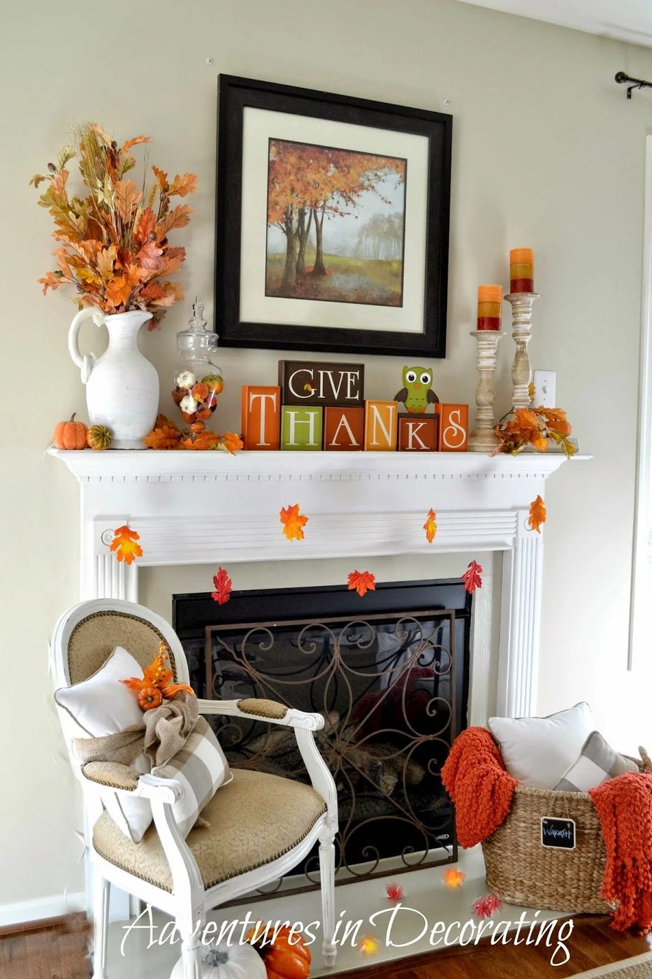 Take your decor from Fall to Thanksgiving by changing a couple of things and using this inspiration. 30 well fitted Thanksgiving Mantels Featured On Bekob.com