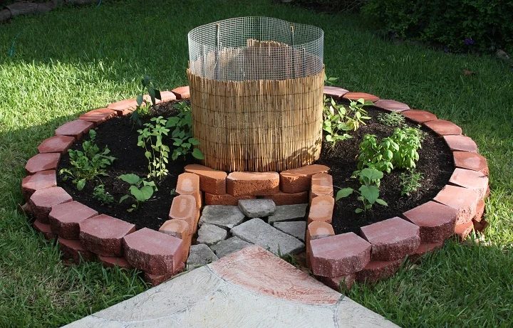 Both beginning and experienced gardeners love raised garden beds. Here are 30 cool options for raised garden beds, from the practical to the extraordinary. 30 Raised Garden Bed opt