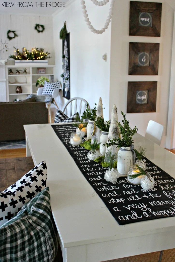 Black-and-White-Christmas-Lyric-Table-Runner-V3