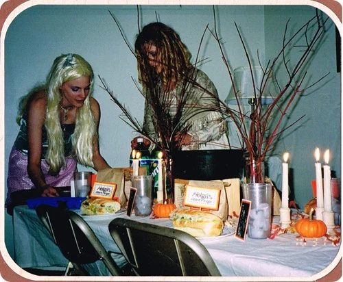 Halloween first date8 31 days Bekob
