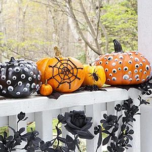35 No-Carve Pumpkin Decorating Inspirations - Tipsaholic, #Halloween, #halloweenDIY, #pumpkin, #nocarvepumpkins