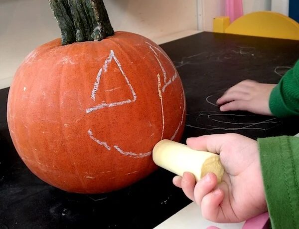 35 No-Carve Pumpkin Decorating Inspirations - Tipsaholic, #Halloween, #halloweenDIY, #pumpkin, #nocarvepumpkins