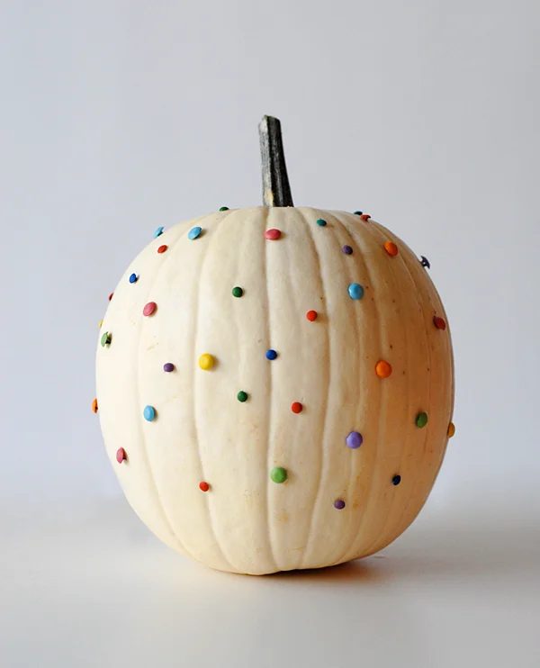 35 No-Carve Pumpkin Decorating Inspirations - Tipsaholic, #Halloween, #halloweenDIY, #pumpkin, #nocarvepumpkins